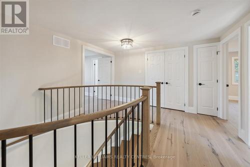 429 Mathews Court, Newmarket, ON - Indoor Photo Showing Other Room