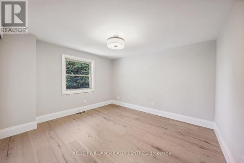 429 Mathews Court, Newmarket, ON - Indoor Photo Showing Other Room