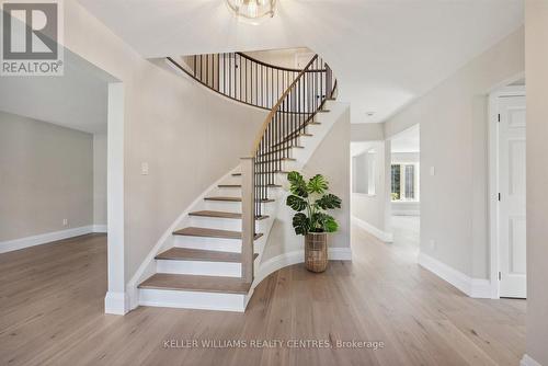 429 Mathews Court, Newmarket, ON - Indoor Photo Showing Other Room