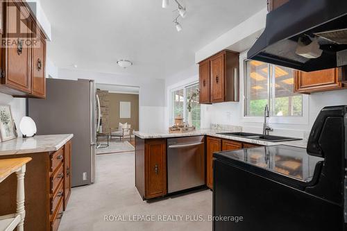 1209 Melton Drive, Mississauga, ON - Indoor Photo Showing Kitchen With Double Sink