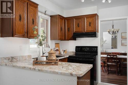 1209 Melton Drive, Mississauga, ON - Indoor Photo Showing Kitchen