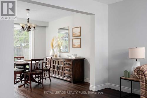 1209 Melton Drive, Mississauga, ON - Indoor Photo Showing Dining Room