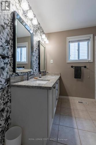 45 Tartan Drive, Haldimand, ON - Indoor Photo Showing Bathroom