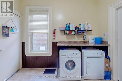 Duplex - 66 Parkside Drive, Barrie, ON - Indoor Photo Showing Laundry Room