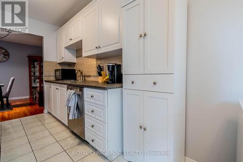 28 - 5070 Drummond Road, Niagara Falls, ON - Indoor Photo Showing Kitchen