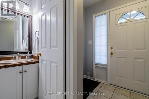 28 - 5070 Drummond Road, Niagara Falls, ON - Indoor Photo Showing Bathroom