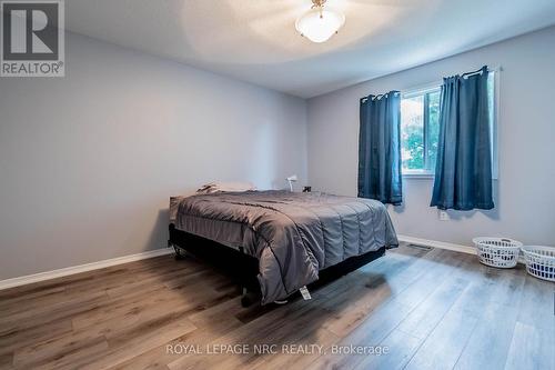 28 - 5070 Drummond Road, Niagara Falls, ON - Indoor Photo Showing Bedroom