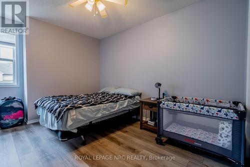 28 - 5070 Drummond Road, Niagara Falls, ON - Indoor Photo Showing Bedroom