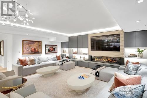 6 Lamport Avenue, Toronto, ON - Indoor Photo Showing Living Room With Fireplace