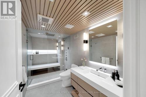 6 Lamport Avenue, Toronto, ON - Indoor Photo Showing Bathroom