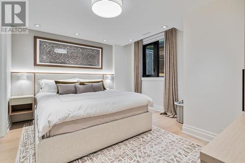 6 Lamport Avenue, Toronto, ON - Indoor Photo Showing Bedroom