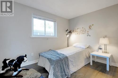 42 Devins Drive, Aurora, ON - Indoor Photo Showing Bedroom