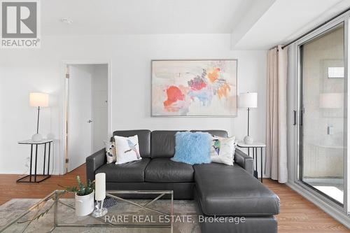 1107 - 38 Fontenay Court, Toronto, ON - Indoor Photo Showing Living Room