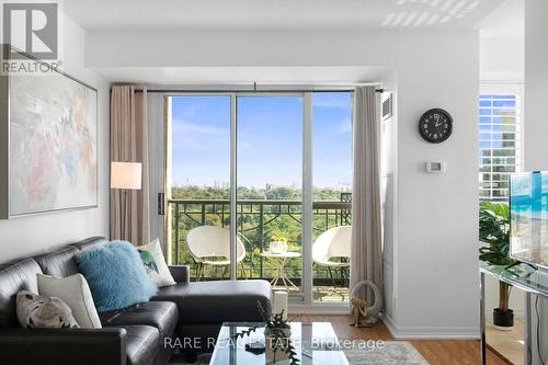 1107 - 38 Fontenay Court, Toronto, ON - Indoor Photo Showing Living Room