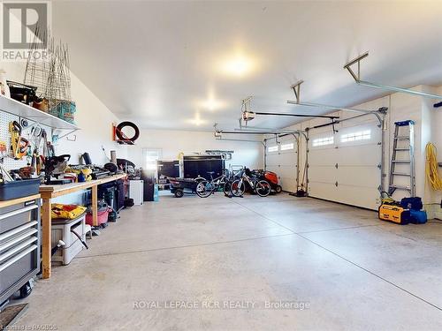 191 Ishwar Drive, Georgian Bluffs, ON - Indoor Photo Showing Garage