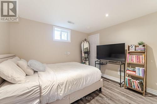 1341 Everall Road, Mississauga, ON - Indoor Photo Showing Bedroom