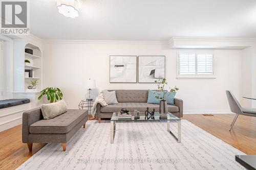 1341 Everall Road, Mississauga, ON - Indoor Photo Showing Living Room