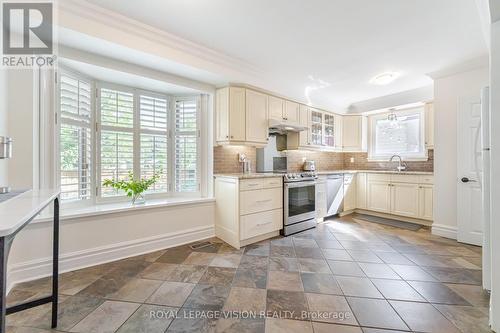 1341 Everall Road, Mississauga, ON - Indoor Photo Showing Kitchen