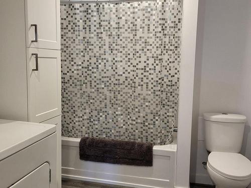 Bathroom - 1954 Av. Georges, Shawinigan, QC - Indoor Photo Showing Bathroom