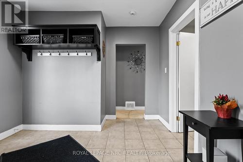 18 Irving Place, Hamilton, ON - Indoor Photo Showing Other Room