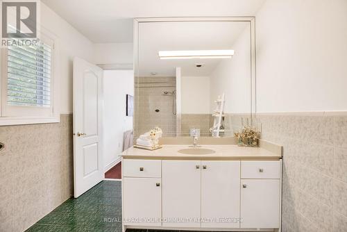 130 Grey Alder Avenue, Richmond Hill, ON - Indoor Photo Showing Bathroom