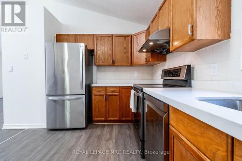 58 Vintage Crescent, St. Catharines, ON - Indoor Photo Showing Kitchen