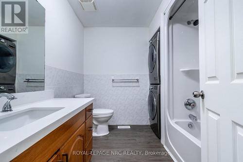 58 Vintage Crescent, St. Catharines, ON - Indoor Photo Showing Bathroom