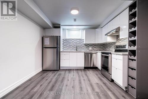 58 Vintage Crescent, St. Catharines, ON - Indoor Photo Showing Kitchen