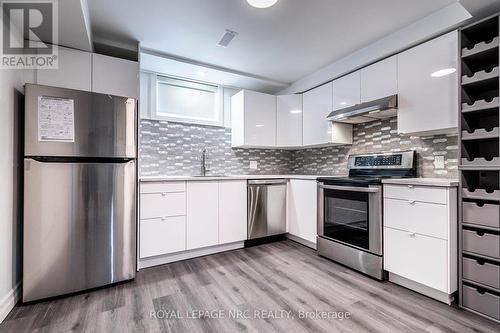 58 Vintage Crescent, St. Catharines, ON - Indoor Photo Showing Kitchen With Upgraded Kitchen