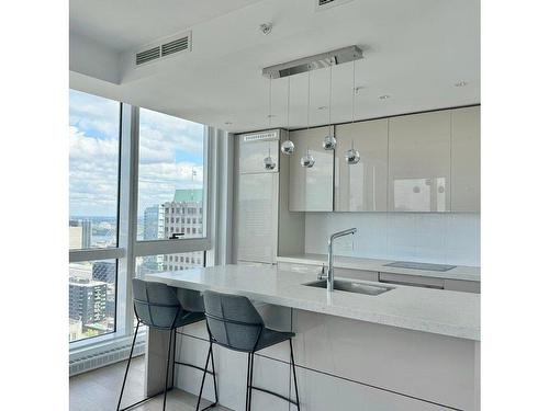 Kitchen - 3210-1188 Av. Union, Montréal (Ville-Marie), QC - Indoor Photo Showing Kitchen With Upgraded Kitchen