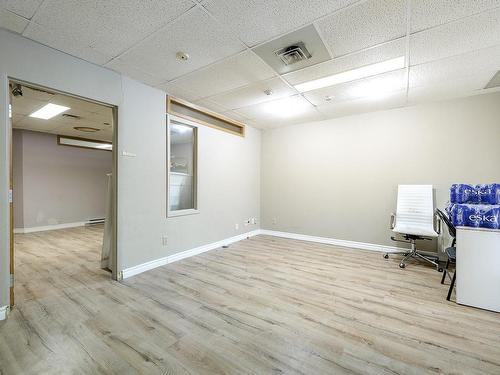 Office - 100-A-600 Rue Sherbrooke E., Montréal (Ville-Marie), QC - Indoor