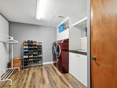 Salle de lavage - 692 Rue Clairette, Laval (Fabreville), QC - Indoor Photo Showing Laundry Room