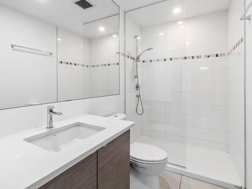 Bathroom - 914-5265 Av. De Courtrai, Montréal (Côte-Des-Neiges/Notre-Dame-De-Grâce), QC 