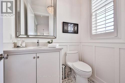 2355 Yolanda Drive, Oakville, ON - Indoor Photo Showing Bathroom