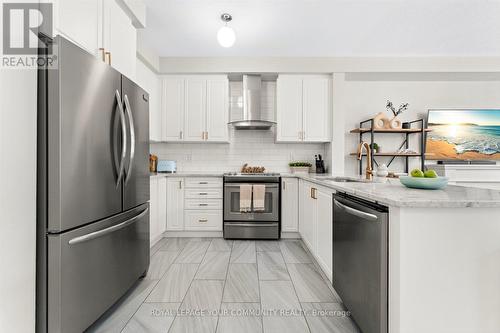 47 Beechborough Crescent, East Gwillimbury, ON - Indoor Photo Showing Kitchen With Stainless Steel Kitchen