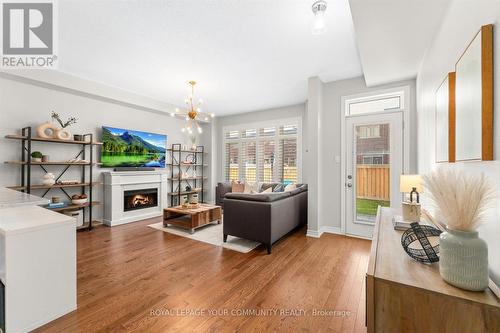 47 Beechborough Crescent, East Gwillimbury, ON - Indoor Photo Showing Living Room With Fireplace