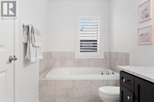 47 Beechborough Crescent, East Gwillimbury, ON - Indoor Photo Showing Bathroom