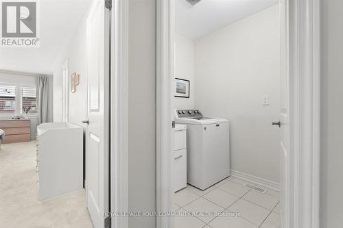 47 Beechborough Crescent, East Gwillimbury, ON - Indoor Photo Showing Laundry Room