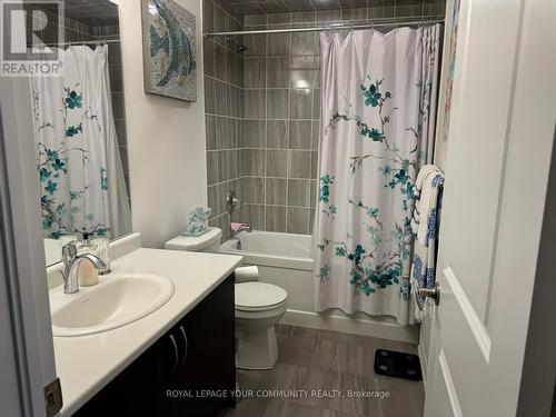 2248 Grainger Loop Road, Innisfil, ON - Indoor Photo Showing Bathroom