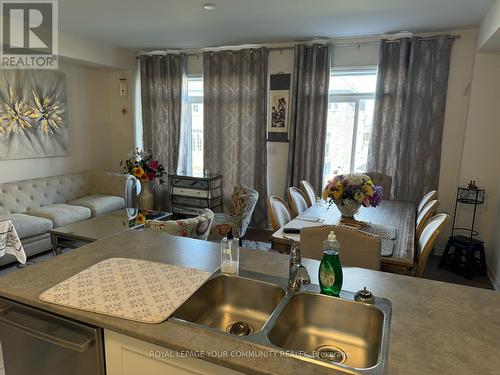 2248 Grainger Loop Road, Innisfil, ON - Indoor Photo Showing Dining Room