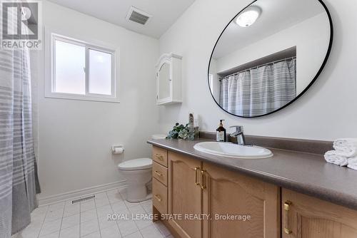 5106 Tree Court, Burlington, ON - Indoor Photo Showing Bathroom