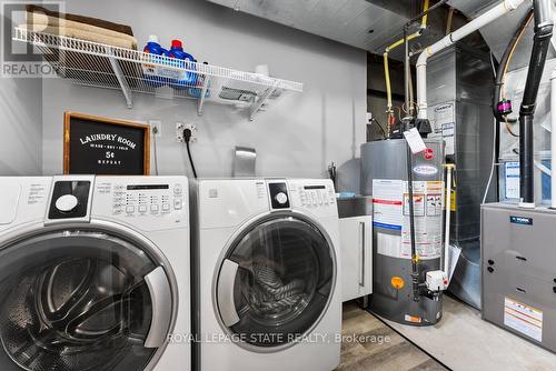 5106 Tree Court, Burlington, ON - Indoor Photo Showing Laundry Room