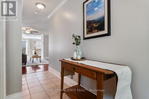 5106 Tree Court, Burlington, ON - Indoor Photo Showing Other Room