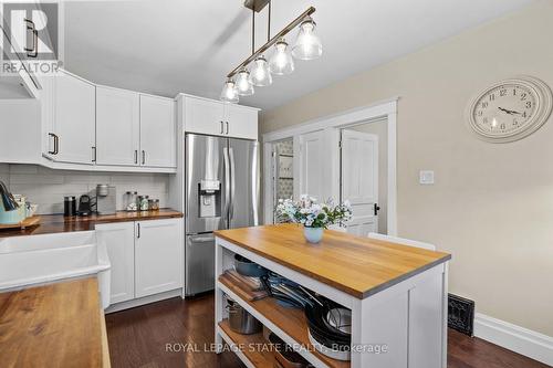 483 Dunsmure Road, Hamilton, ON - Indoor Photo Showing Kitchen