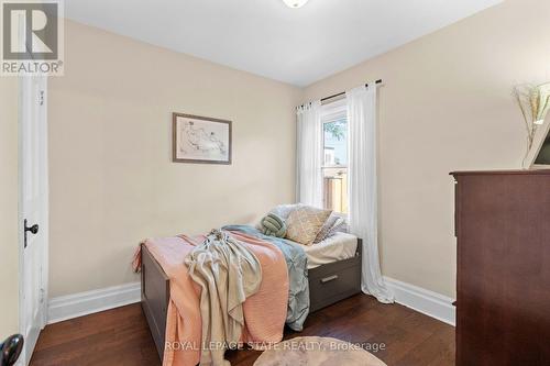 483 Dunsmure Road, Hamilton, ON - Indoor Photo Showing Bedroom