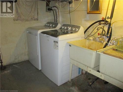 104 Mulberry Street, Hamilton, ON - Indoor Photo Showing Laundry Room