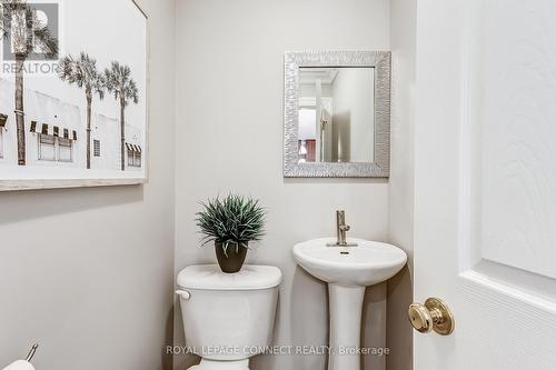 100 Dunington Drive, Toronto, ON - Indoor Photo Showing Bathroom