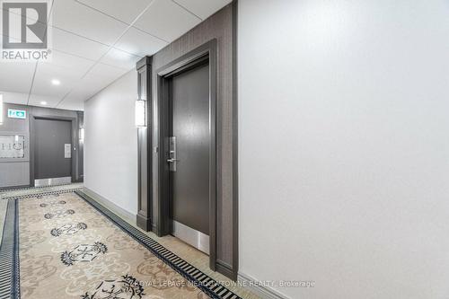 203 - 102 Bronte Road, Oakville, ON - Indoor Photo Showing Other Room