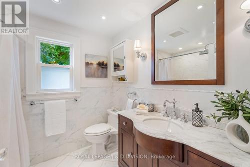 178 Colin Avenue, Toronto, ON - Indoor Photo Showing Bathroom