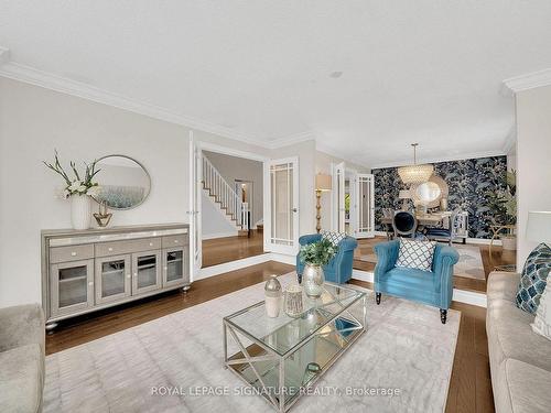 3637 St. Laurent Crt, Mississauga, ON - Indoor Photo Showing Living Room